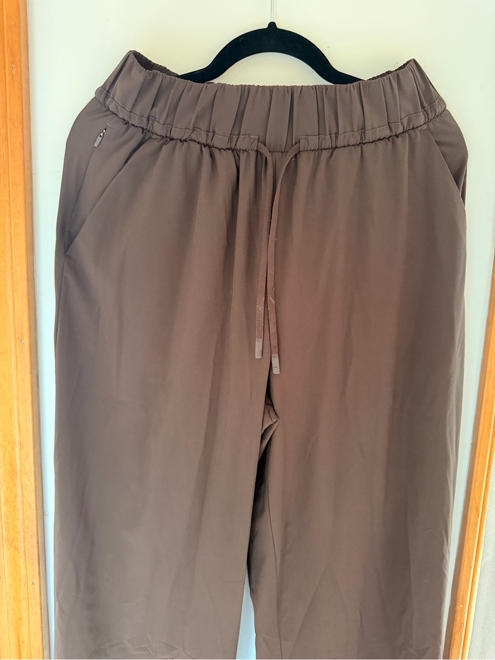 All In Motion Chocolate Brown Straight Leg Windbreaker Pants Size Medium